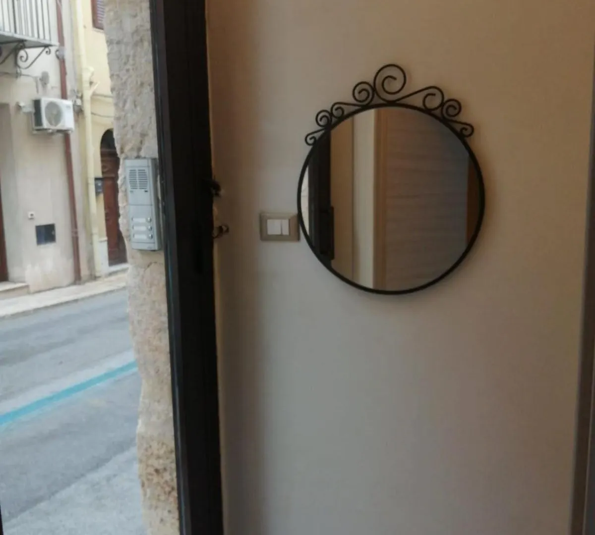 Domus Case Vacanze Civico Del Mare كاستيلاّماري ديل غو 0*,