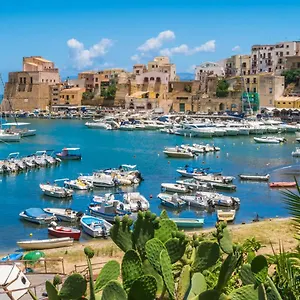 Trivani A 100 M Dal Mare Castellammare del Golfo